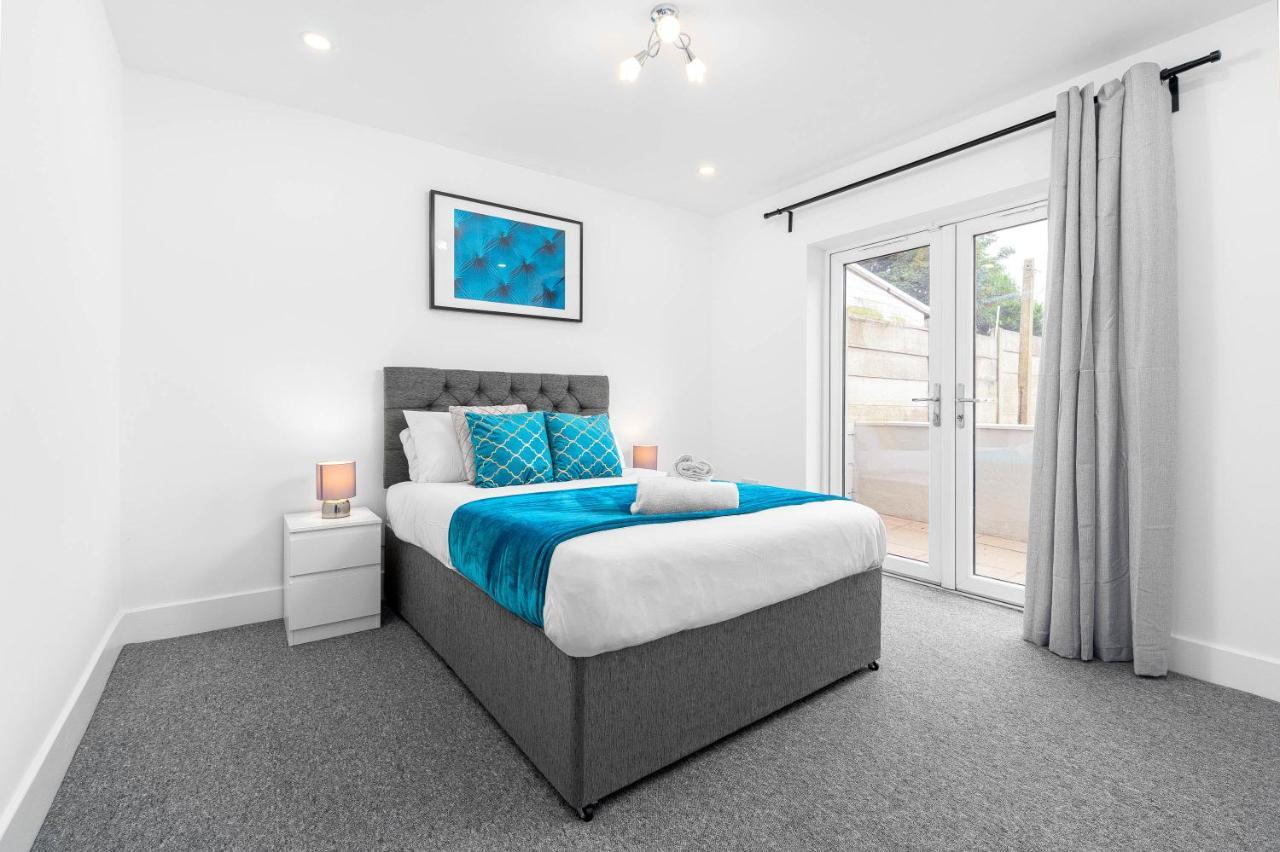 5 Bedroom House - 10 Guests - Multiple Off Street Parking - Garden - Smart Tv - Wifi - Contractors - Families - Groups Birmingam Exterior foto