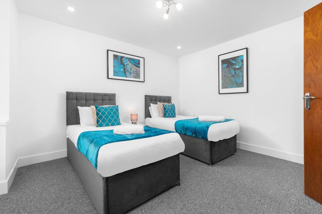 5 Bedroom House - 10 Guests - Multiple Off Street Parking - Garden - Smart Tv - Wifi - Contractors - Families - Groups Birmingam Exterior foto